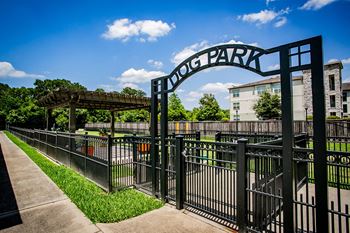 Aliso briar forest apartments pet park